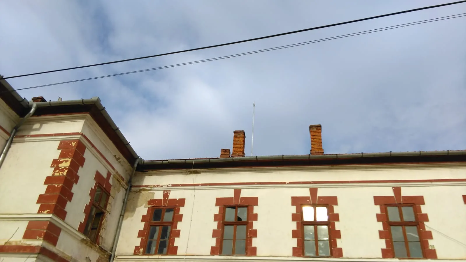 Lucrare montaj paratrăsnet PDA pe instituții — proiect Art Construct #1