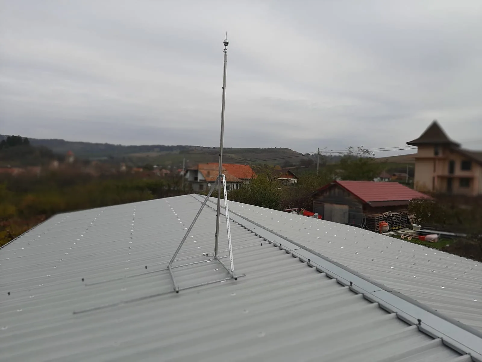 Lucrare montaj paratrăsnet PDA pe noutăți — proiect Art Construct #21